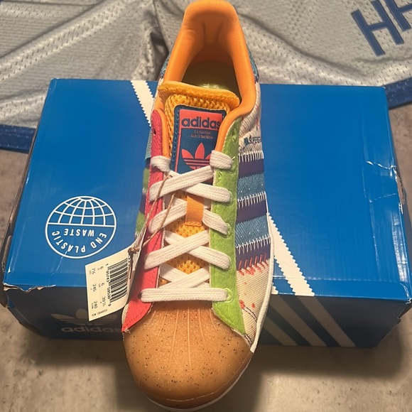 Adidas women’s shoes - Picture 7 of 17